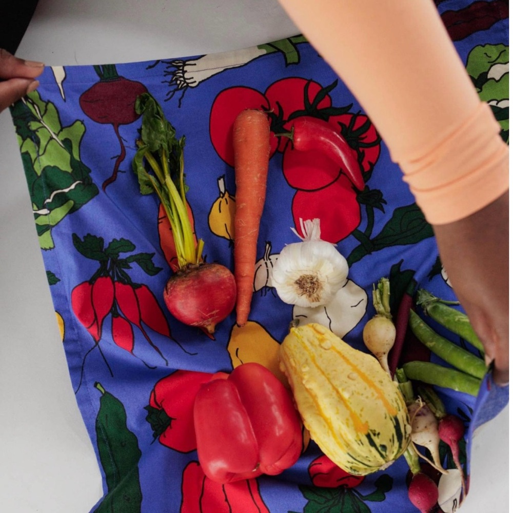 ✨ISO anything in this baggu “Farmers Market” print!